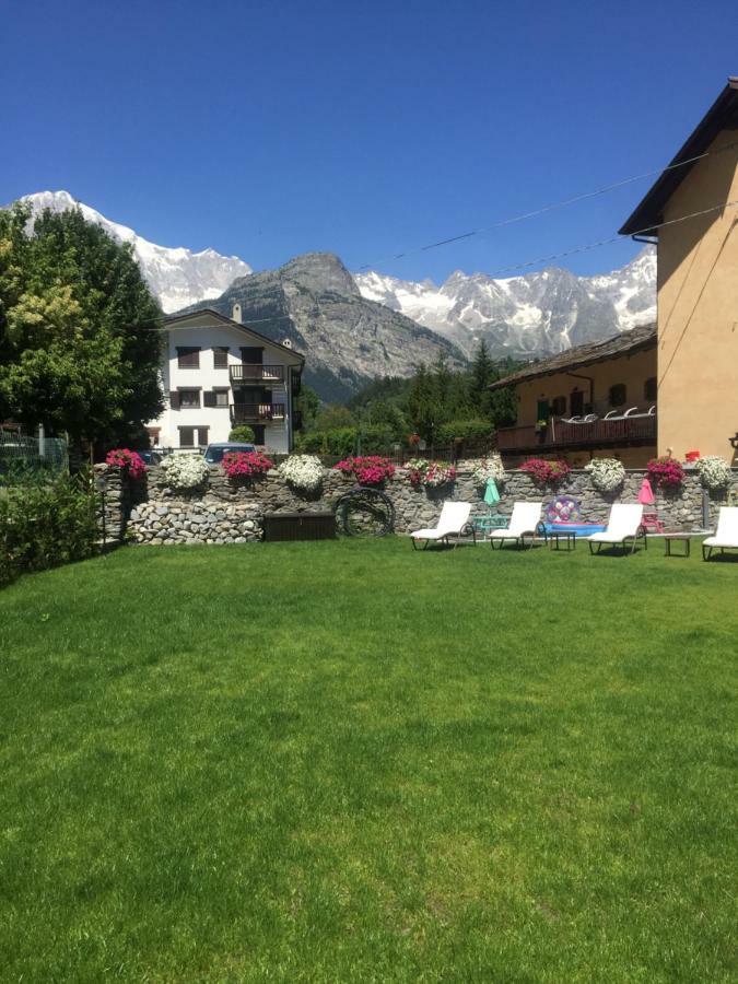 La Boule De Neige Bed & Breakfast Pré-Saint-Didier Екстериор снимка